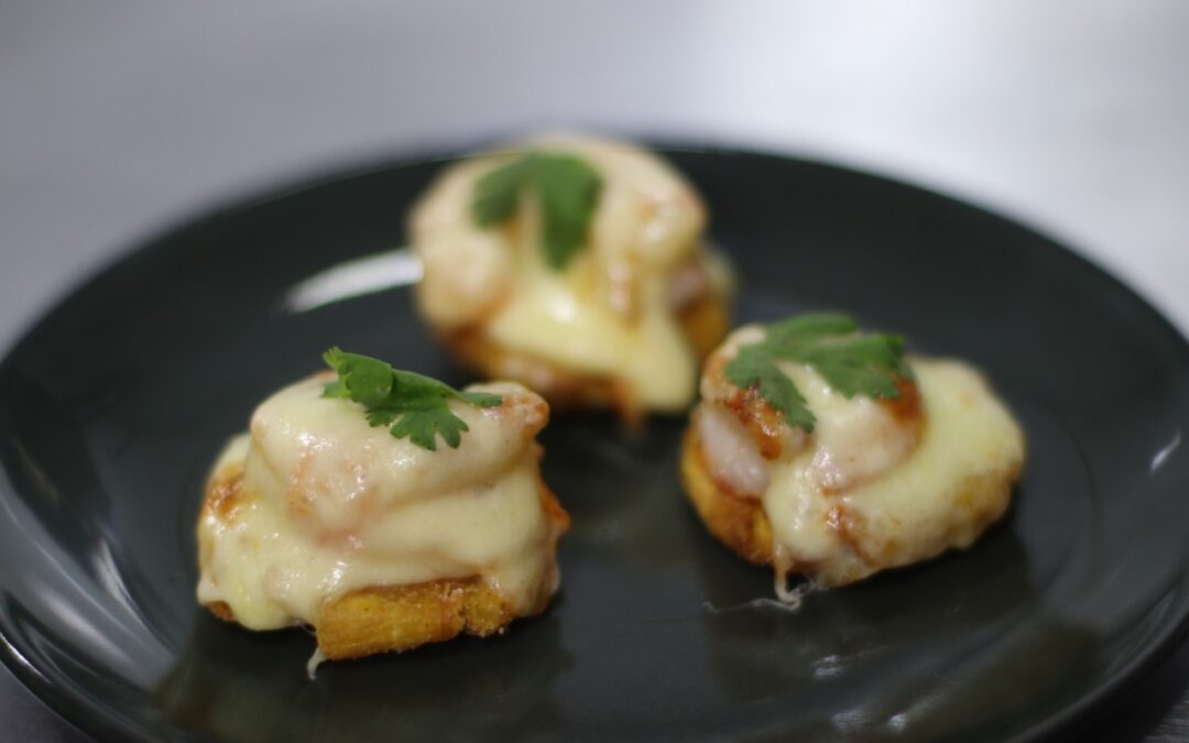 Você conhece o Patacón? Confira esse prato típica que leva banana verde e camarão na receita – Segredos do Chef Monge